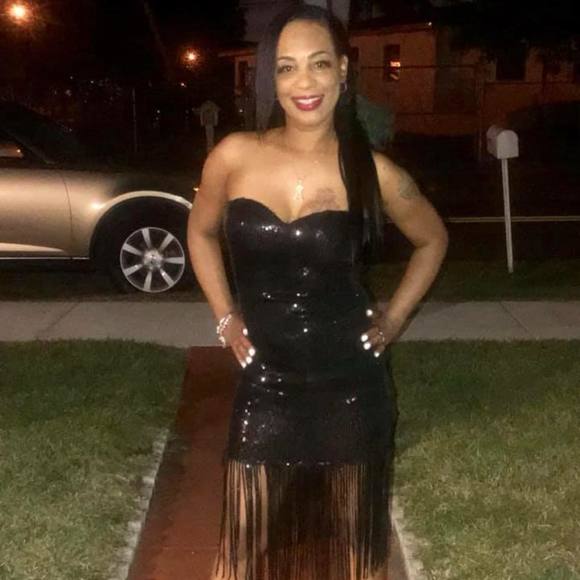 Meet your Posher, Antwuanette - Picture 1 of 1